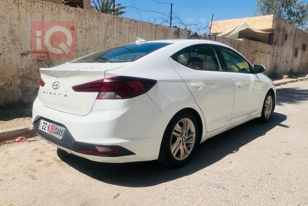 هيونداي النترا